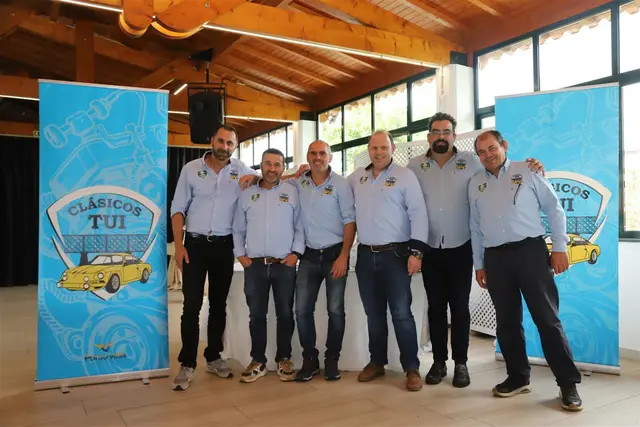 Festa do Socio: vehículo clásico durante el encuentro, Fotografía 7